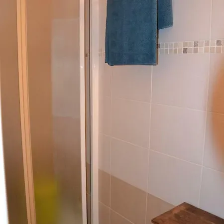 Modern 1-bedroom With Wifi + Cable Tv דירה לימסול