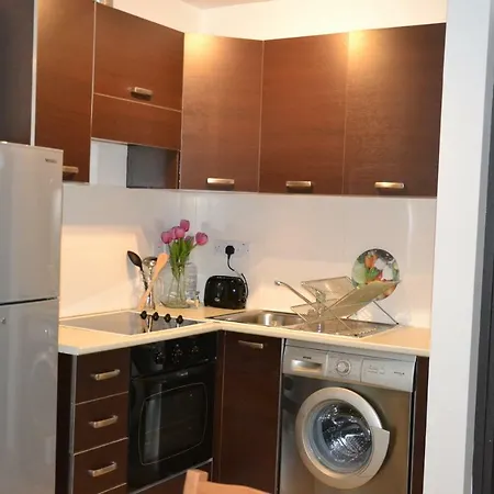 Modern 1-bedroom With Wifi + Cable Tv דירה *